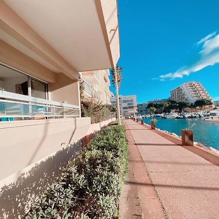 Magnifique T2 Au Calme Avec Une Superbe Vue Sur Le Port Canet-en-Roussillon Exterior foto